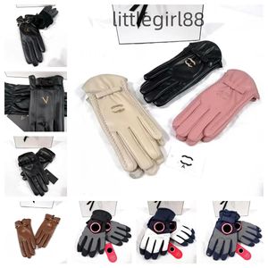 Gloves Winter leather gloves plush fashion designer sheepskin for cycling with warm fingertips