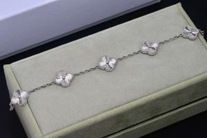 Silber Luxus Klee Designer Armband Charm Armreif Liebe fünf Blatt Blumen Tennis Armbänder Retro Vintage Armreifen Hochzeitsschmuck für Frauen