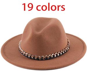 Cappelli da donna a tesa larga con spessa fascia a catena dorata con cintura Classico cappello in feltro beige Cappellini jazz da cowboy neri Cappelli da donna Fedora di lusso8638897