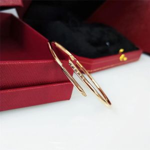 Pulseira de unhas finas pulseira de designer para mulher prata esterlina top vgold leve highend diamante 18k pulseira com caixa
