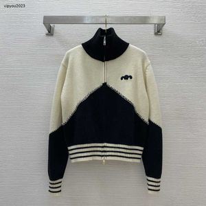 女性用のデザイナージャケットレディースのためのブランド服秋のファッション長袖の品質ジッパートールリードコート12月25日