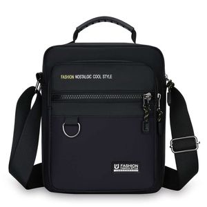 New men's bag casual travel shoulder bag lightweight horizontal design simple sports crossbody bag