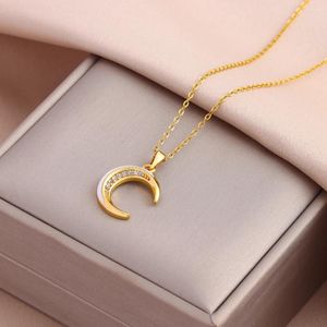 Collane a sospensione Trendy Romantic Romantic Love Moon Collana per donne Wear Daily Wear 316L in acciaio inossidabile Gioielli a catena delle clavicoli all'ingrosso