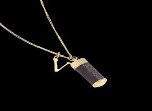 Luxurys designer halsband klassisk bokstav graffiti utsökta utförande av highend mode personlighet väsentlig trend gåva för wome6917264