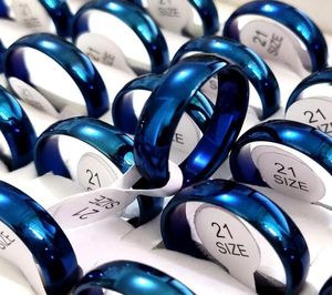 Cały 50pcs Blue 6 mm Wedding Połączka Pierścień Comfortfit Men Pierścienie ze stali nierdzewnej Mężczyzna żeńska moda Klasyczna biżuteria 6236025
