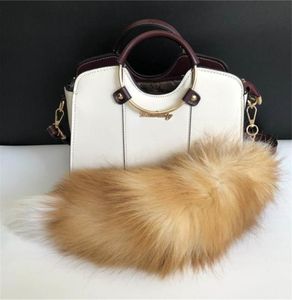 100 REAL äkta Cystal Fox Fur Tail Keychians Cosplay Toy Keyrings Car Keychain Bag Charm Tassels2608875