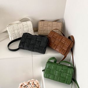 Pequena multidão plissada bolsa de tecido de alta qualidade para mulheres primavera e outono nova moda e versátil de um ombro crossbody pequena bolsa quadrada bolsa de data