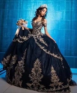 Quinceanera klänningar fest prom boll klänning utanför axeln ärmlös ny anpassad blixtlås plus storlek snörning guld applikation tulle paljett