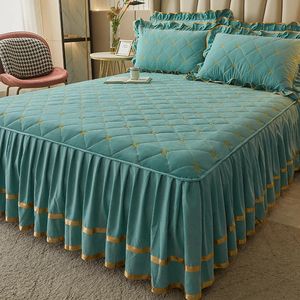 Luxury Green Quilted Bedspread on The Bed Queen Skirt Singlepiece Antislip Sheet with 45cm Height Home Textiles 231222