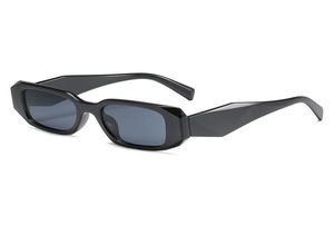 2022 Ny lysande modedesigner solglasögon Goggle Beach Sun Glasögon för man kvinna 7 färg valfritt bra kvalitet6946900