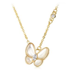 Catene in acciaio inossidabile 316L Flower Trace Collana con farfalla Super Fairy Temperamento corto3276613