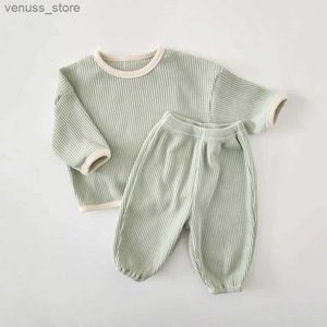 衣料品セット2023韓国春秋の子供の男の子の服セット綿ワッフルパッチされたブランドシャツスーツソリッドルーズストレッチ幼児少年衣装