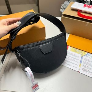 Erkek torba moda kabartmalı yarım ay çantası deri kruvasan yeni stil crossbody çanta adam geniş kemer hobo çanta şık klasik çiçek çanta üst kaliteli kutu