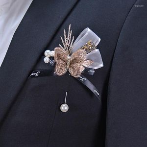 Dekorative Blumen Mann Pin Klassiker Strassanzug Broschen Party Hochzeitsbräuung Boutonniere Mode Schmetterling Lappel