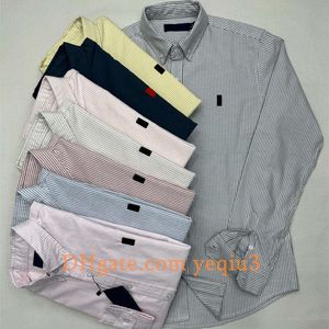 Mężczyźni swobodny koszulka Koszula Stripe Spring and Autumn Mens Jakość sukienka biznesowa Koszulka Moda Klasyczne koszule męskie Oxford Fabudy dekoracja wygodna top