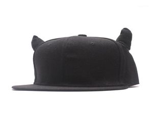 Berretti da baseball Uomo Donna Cappello Hiphop Cotone nero Punk Corno Berretto da baseball Snapback con corna Whole1124737