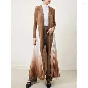 여자 트렌치 코트 그라디언트가 그라디언트 옷깃을위한 긴 바람막이 자켓을 느슨하게하고 고품질 디자이너 로브 카디건