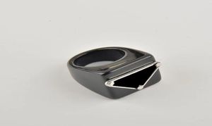 Mens Woman Couple Rings Fashion Man Ring Women Ring With Triangle Pattern Silver Black Gold Jewelry Buckle9875797