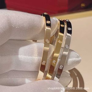 Classic CNC A V-Gold Precision Carved Kia N Version Ten Free 6 Diamond For Couples Bracelet 724208