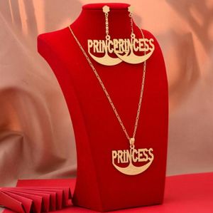 Örhängen halsband Dubai Gold Color Letter Pringces smyckesuppsättningar för kvinnor afrikanska bröllop hängande smycken set engagemang gåvor8840829