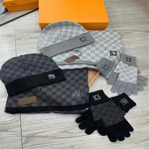 Sets Beancap -Schädel Cap Schalhuthandschuhe stilvolle und warme Designerschalschal Männer Frauen Mode hochwertige Wolle Winter 3 Hüte Schal