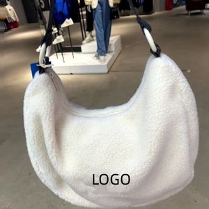 Dagpaket dumpling av kvinnors väska herrsport och fritidsfleece handväska axelväska liten med logotyp