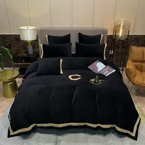 Ricamo Set di biancheria da letto di design king size invernale di lusso di lusso, lenzuolo copripiumino in velluto di latte stampato con 2 federe, copripiumini queen size