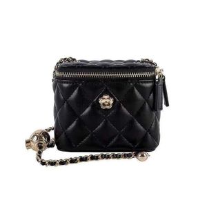 Crossbody Bag Secret Garden Camellia Flower Lingge Kette kleine Frauen 2024 Neue Trenddesigner Handtasche Online -Verkauf