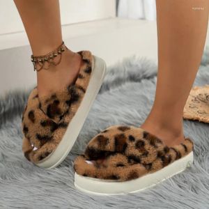 Sapatos para mulheres Sapatos à venda 2023 LEOPARD PRIMENTE MODA FILHA MODA PLUSH CASUAL MULHER