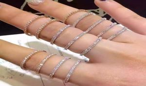 Oryginalny 18 -karatowy biały złoto symulowany diamentowy pierścionek Pierścień Drobna biżuteria ślubna prosta okrągłe pierścienie dla kobiet klaster prezentowy 6961040