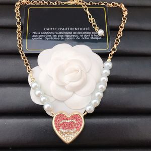 Collana con ciondolo a forma di cuore con diamanti intarsiato, lettera di marca, gioielli, oro, argento, acciaio al titanio, collane di perle, catena, festa di nozze, regalo di compleanno