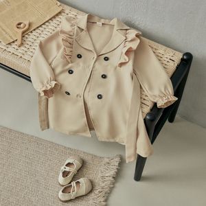 BeQeuewll Kinder Mädchen Mode Trenchcoat Rüschen Revers Zweireihig Khaki Klassischer Frühling und Herbst Dünner Stil Mantel mit Gürtel 231225