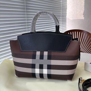 Handväska The Tote Bag Designer Bag Women Axel Bag Luxurys Handväskor Fashion Classic stor kapacitet Plaid Totes Väskor