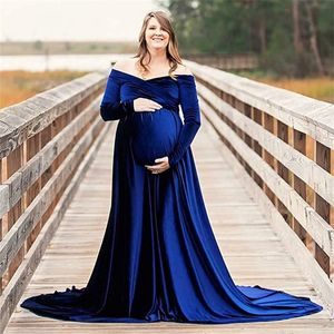 فساتين الأمومة تصوير الدعائم المثيرة ثوب ماكسي للحوامل قبالة الكتف النساء الطويلات في مخملية الحمل فستان الصور