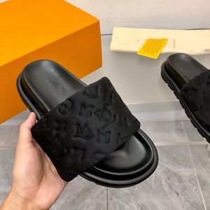 Designer mulheres chinelo luxo sandália homens sapatos piscina travesseiro conforto em relevo mules triplo cobre preto rosa marfim verão moda slides praia chinelos padrão