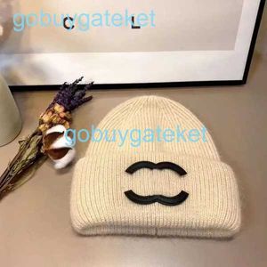Hat Men's Beanie Designer Brand Women's Autumn and Winter Small Fragrance Style New Warm Fashion All-match Ce Letter Knitted JDMG