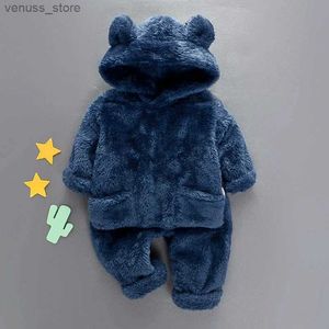 衣類セット冬のベルベット服の耳フリースセーターパンツベイビーボーイ新生児セット