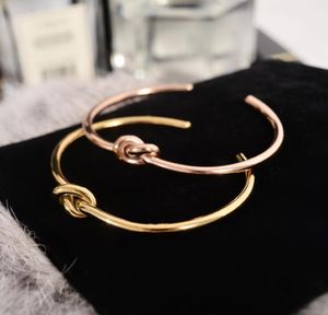 Yun Ruo 2020 New Fashion Luxury Knot Lovers Bangle Rose Gold Women Birthday Gift Party Titanium Steel Jewelry Never Fade4465139