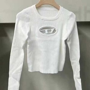 2024デザイナーデイゼルホローアウトメタルラベル女性の新しいスリミングとスリミングホットガールズの衣装のためのノースリーブのベストdisell8