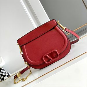 Kadın tasarımcı çantaları retro eyer çantası inek derisi crossbody zincir fleps deri çanta