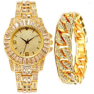 Armbandsur Gold Diamond Cool Iced Out Watch Armband för män Par Lyx med kubanska kedjemodesmycken Religio Masculino