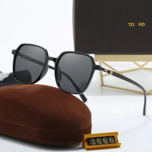 2024 Designer Solglasögon för kvinnor män kedja med solglasögon mode klassiska solglasögon lyx polariserad pilot pc ram överdimensionerad UV400 glasögon med låda