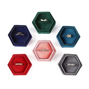 Produkt Hexagon Velvet Ring Box smyckeslåda Displayhållare med löstagbart lock för bröllopsengagemang 211105288o