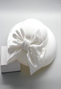 Stingy Brim Hats Big Fascinators For Weddings Large Bowknot Satin Hat White Women Elegant Feather Fedoras Black Ladies Vintage15130054