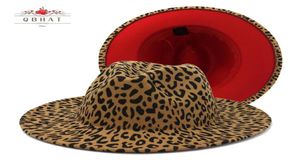 QBHAT 2021 Aba Larga Leopardo Fedora Senhoras Chapéu de Feltro de Lã Mulheres Homens Festa Trilby Jazz Chapéus Patchwork Panamá Cap3423548