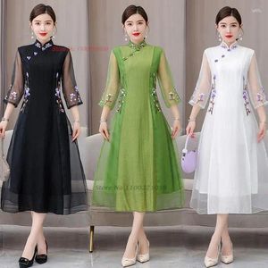 民族服2023中国の改良されたQipaoドレスCheongsam National Flower Embroidery Chiffon Oriental Banquet ventido