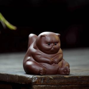 Yixing Superior Purple Clay Tea Pet Cute Cat Desktop Ornament Handgjorda skulpturbildekoration Gåva till flickvän 231225