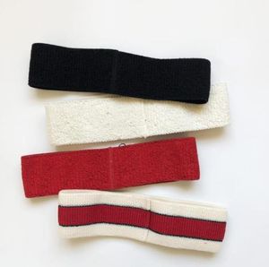 Varumärke elastisk pannband för kvinnor och män kvalitet märke gröna och röda randiga hårband huvud halsduk för vuxna headwraps gi5779882