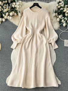 Vestido de malha casual solto de malha longa mulher mulher elástica sólida lanterna de lanterna o pescoço ladies moda vestidos de suéter de inverno 231225