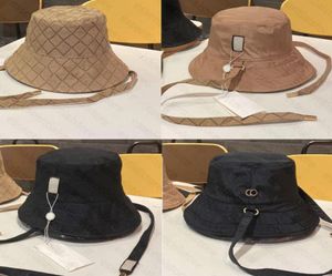 Designer Bucket Hats For Men Women Reversible Sun Hat Long Strap Travel Sun Protection Caps Casquette Hela bokstaven andningsbar SU7923761